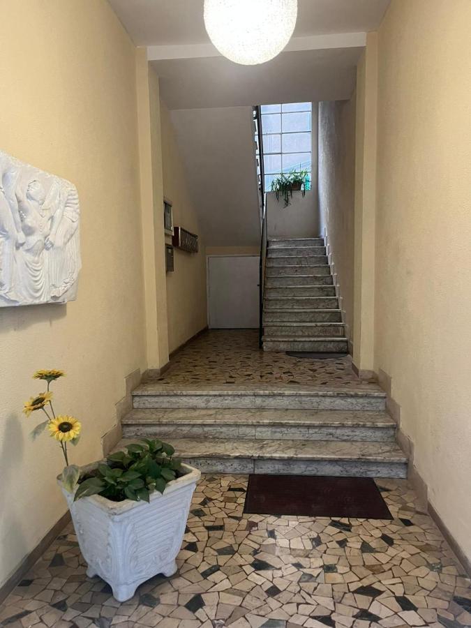 钱皮诺Alexandra House公寓 外观 照片